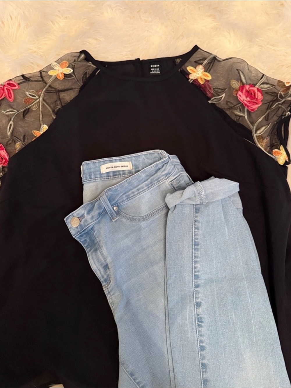 Jessica Simpson Light Wash High Rise Women's Jeans cute free top